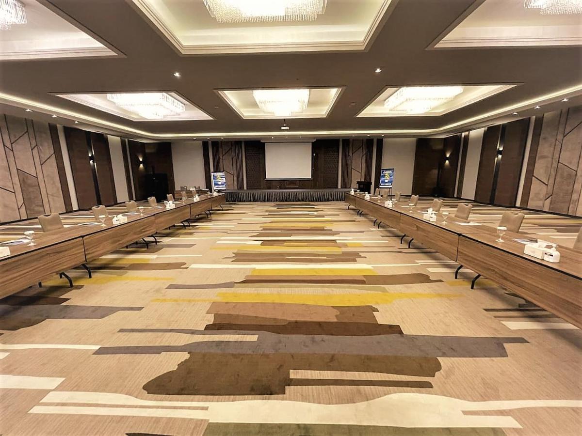 Van Royal Hotel Erbil Ngoại thất bức ảnh